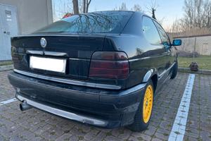 Bmw (E36) compact
