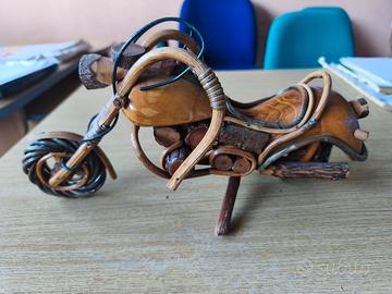 Moto legno modellino