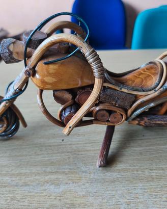 Moto legno modellino