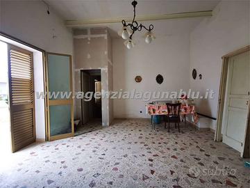 Casa indipendente di 80 mq con 3000 di terreno