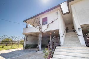 CASA SEMINDIPENDENTE A ORTONA