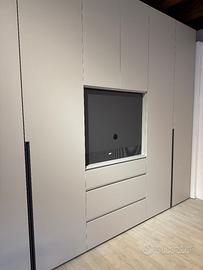 Armadio battente di alta qualità con porta TV
