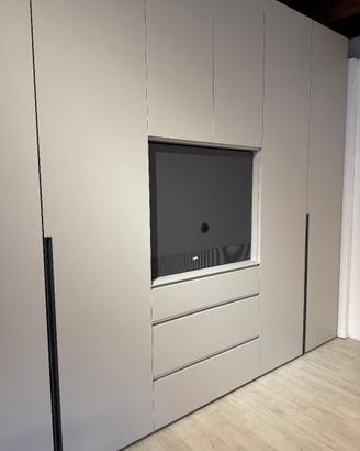 Armadio battente di alta qualità con porta TV