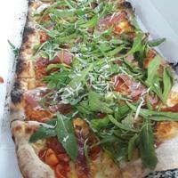 Pizzsaiolo e cameriera