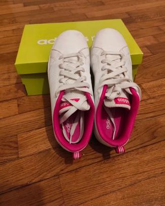 scarpe sportive adidas