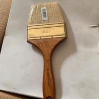 Pennellessa misura 100