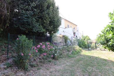 2 LOCALI A GIULIANOVA