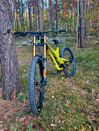 2023 Commencal Supreme