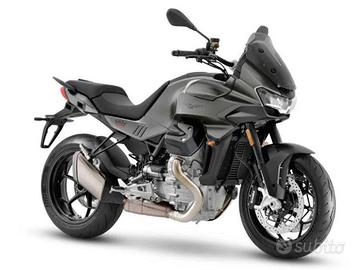 MOTO GUZZI V 100 MANDELLO