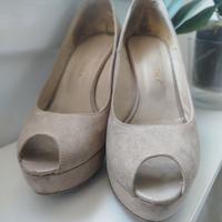 Décolleté camoscio crema open toe