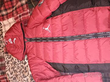 Giubbotto jordan taglia M (10/12 anni)