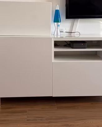 Composizione BESTÅ IKEA-mobile tv