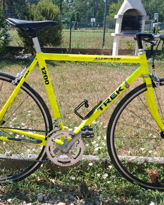 Trek 1200 Bici da corsa ibrida
