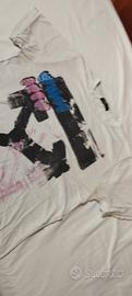t shirt con disegno 