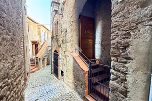 3 LOCALI A CAVE
