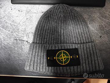 berretto nuovo grigio stone Island 