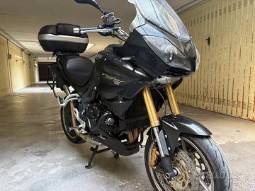 MOTO TRIUMP 1050 TIGER