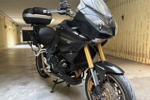 MOTO TRIUMP 1050 TIGER