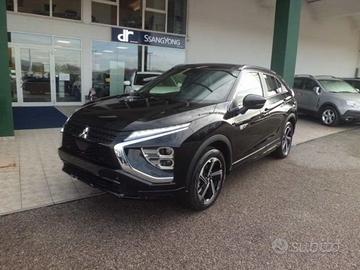 Mitsubishi Eclipse Cross 2.4 MIVEC 4WD PHEV D...