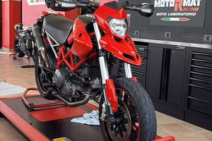 Ducati Hypermotard 796