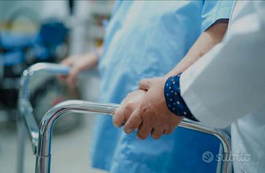 Assistenza malati, anziani/OSS uomo