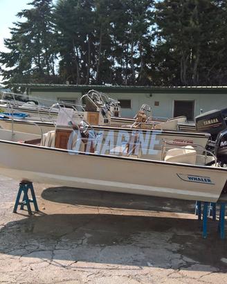 Boston Whaler 17 montauk