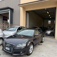Audi A3 SPB 1.6 TDI 105 CV CR Attraction
