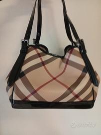 Burberry borsa in pelle nuova