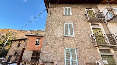 CASA SEMINDIPENDENTE A PASPARDO