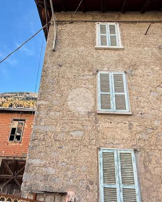CASA SEMINDIPENDENTE A PASPARDO