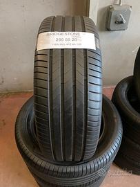 255 55 20 Bridgestone 95%