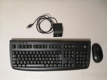 Logitech Combo Tastiera e Mouse modello Deluxe 650