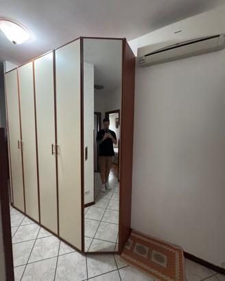 Armadio corridoio e mobili bagno