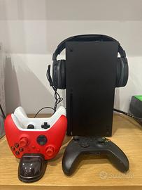 Xbox X 1 TB + 3 joystick + caricatore  + Cuffie