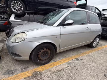 LANCIA Y RICAMBI USATI