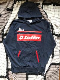 Felpa Lotto x Peanuts – Stile, Comfort e Iconicità