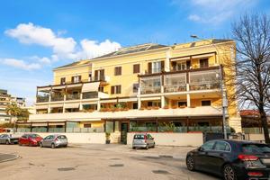 4 LOCALI A GROTTAMMARE