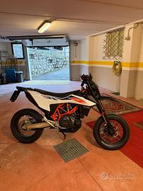KTM 690 SMCR - DEPO A2 Libretto!