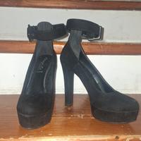 tacchi neri scamosciati 