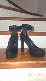 tacchi neri scamosciati 