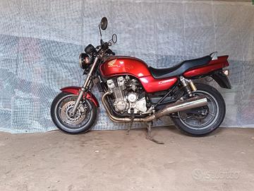 motocicletta da turismo