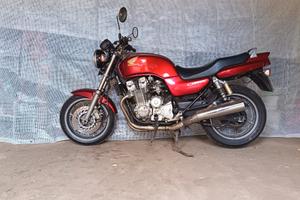 motocicletta da turismo