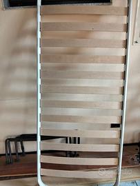 Reti singole con doghe in legno