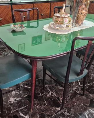 Arredamento completo vintage
