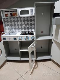 cucina in legno da gioco 