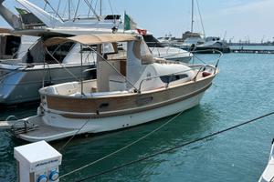 Gozzo cabinato  Damarin Deck 9 metri