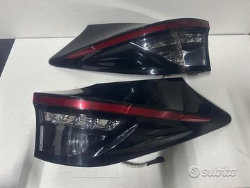 Fanale posteriore dx sx toyota yaris cross 2024