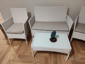 poltrone divano tavolo