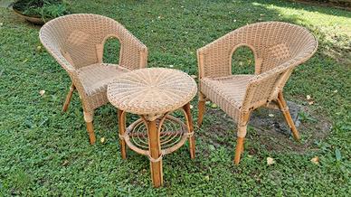 Set da giardino in vimini midollino naturale.