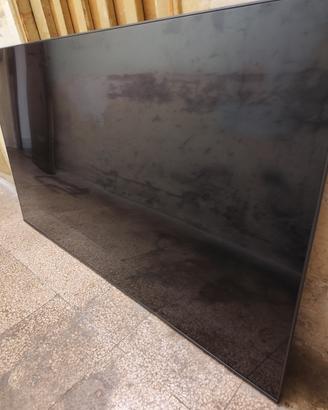 TV Samsung QLED 75 pollici rotta